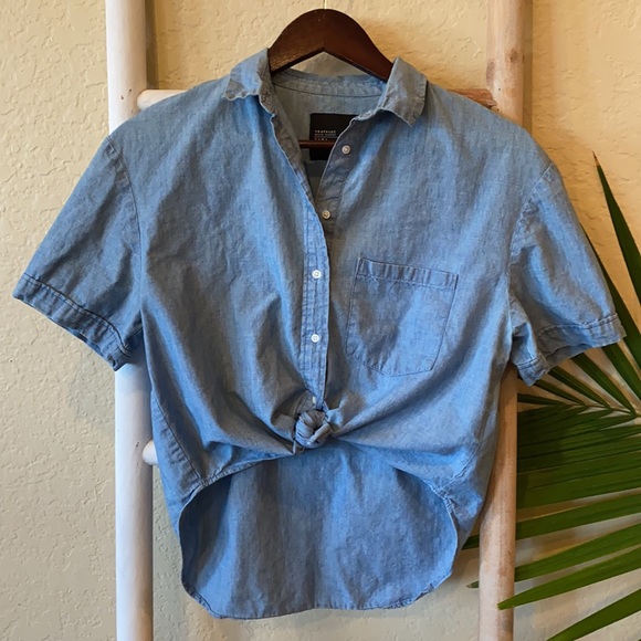 Zara slightly cropped chambray collared button down - Picture 2 of 9
